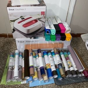 Cricut Bundle!!
